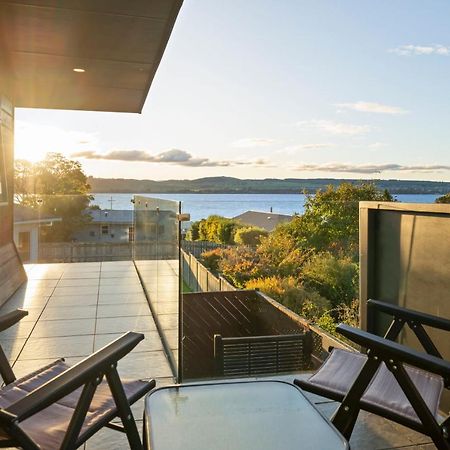 Taupo Escape - Rainbow Point Holiday Home Экстерьер фото
