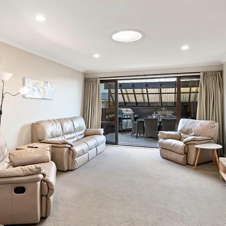 Taupo Escape - Rainbow Point Holiday Home Экстерьер фото
