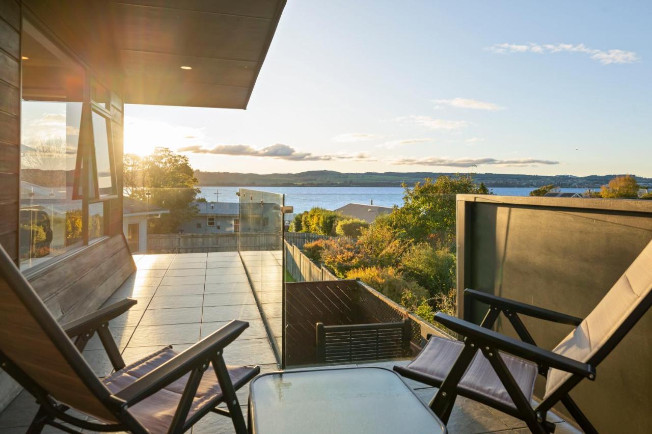 Taupo Escape - Rainbow Point Holiday Home Экстерьер фото