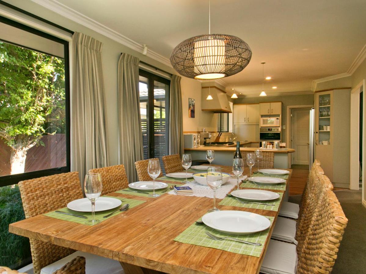 Taupo Escape - Rainbow Point Holiday Home Экстерьер фото