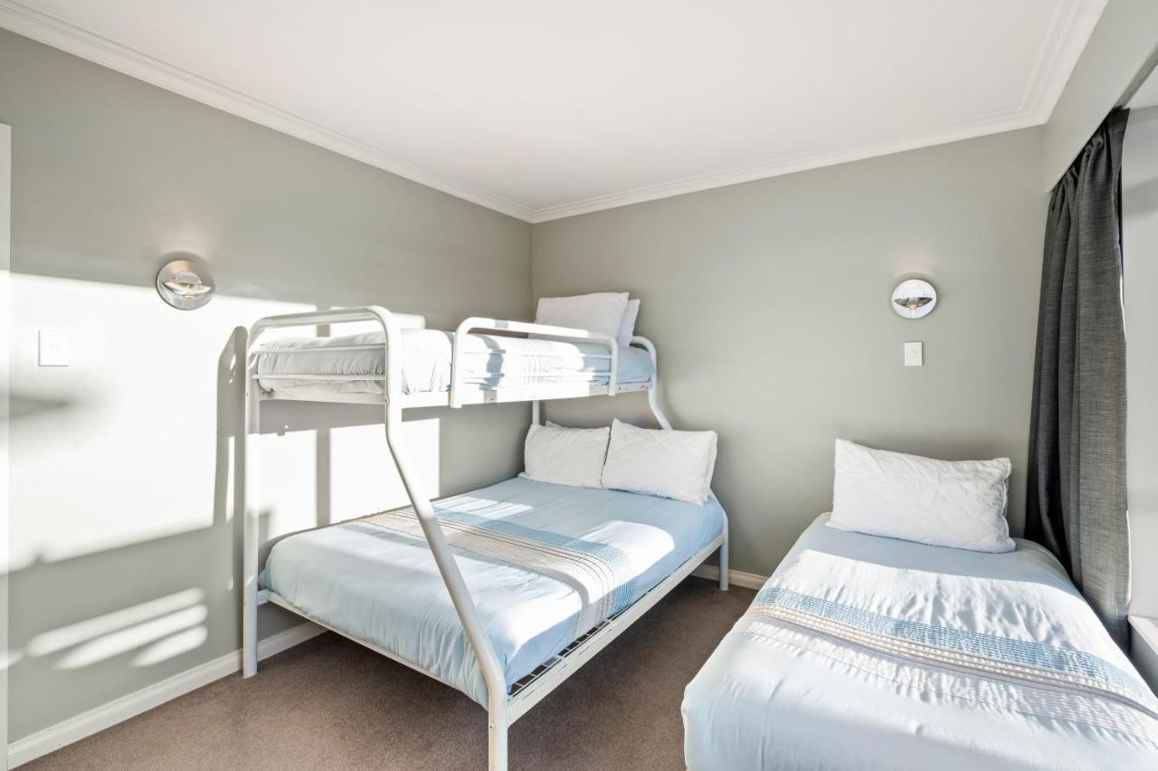 Taupo Escape - Rainbow Point Holiday Home Экстерьер фото