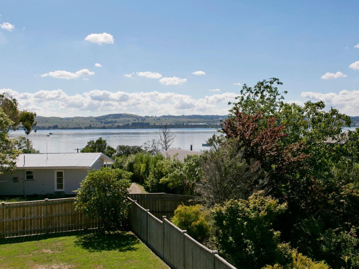 Taupo Escape - Rainbow Point Holiday Home Экстерьер фото